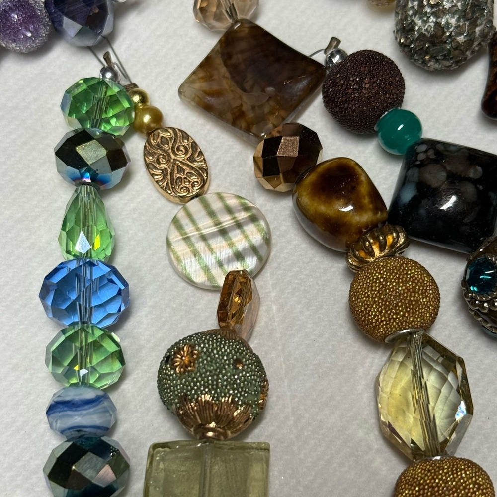 Beads Bundle NWOT Lot of 11 Strands of Assorted Jumbo Glass Metal Ceramic Beads - Picture 7 of 8